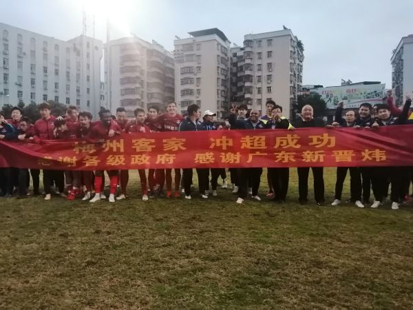 亚洲国产三级